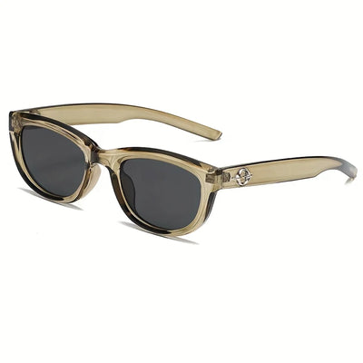 Designer Glasses，Features polycarbonate frame and anti-reflectivePCLens，Classic luxury style，It's a fashion accessory for everyd