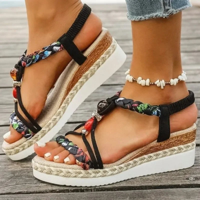 Women's Flat Sandals - Comfortable Beach Flip Flops with Ethnic Embroidery, Non-Slip Sole Casual Summer Sandals for Seaside & Va